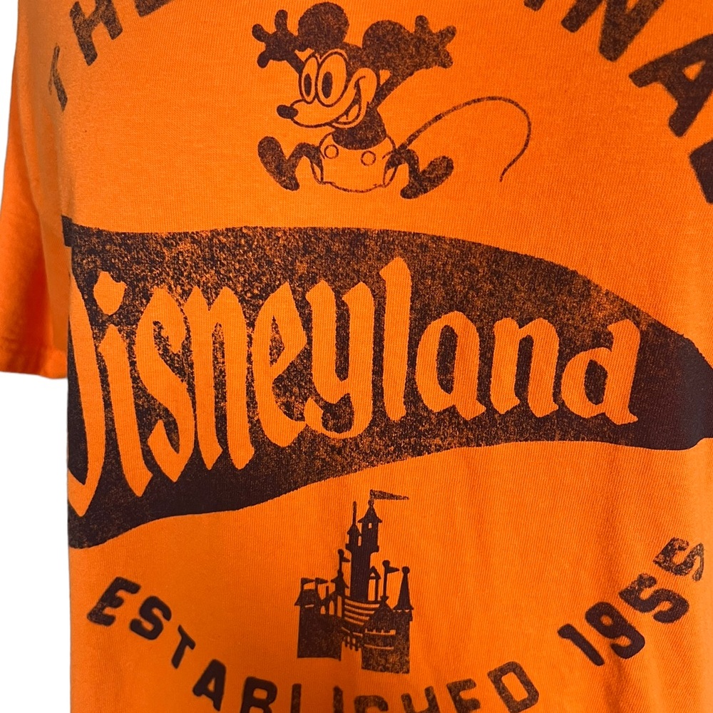 Disneyland T-shirt in size medium 100 percent cotton authentic Disney merch - Picture 3 of 5